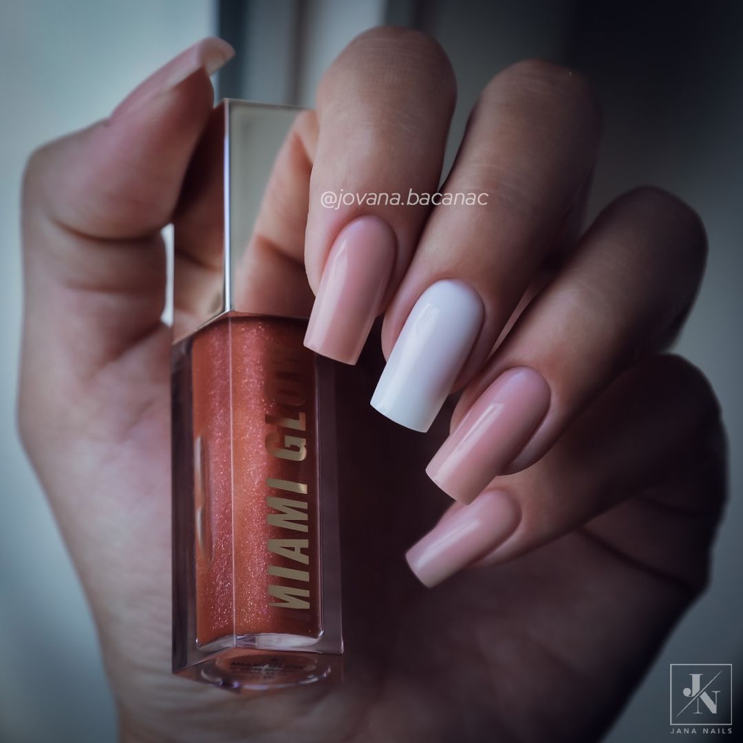 Hard One builder gel Legally nude - 50g