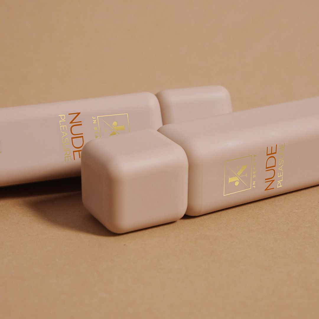 Nude Pleasure lip gloss - 6 ml